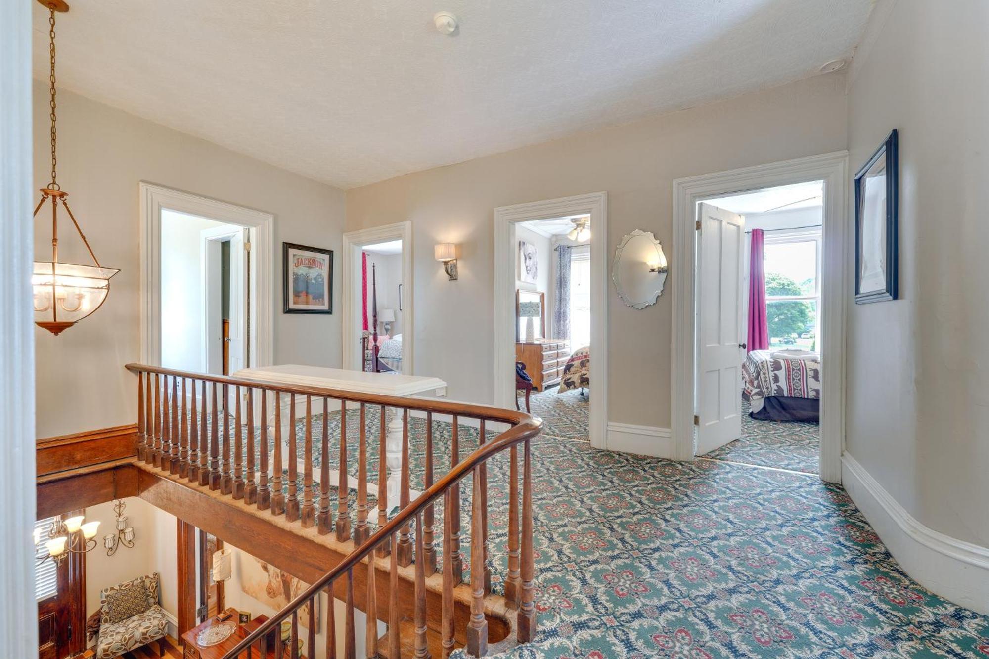 Spacious Victorian Home Quarter Mi To Holiday Valley! Ellicottville Bagian luar foto